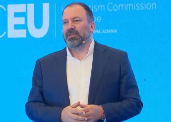 Turizmi/ Investimet, ministri Mazniku: 3 gjëra që duhen mbajtur mend për Shqipërinë