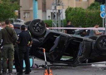 FOTO-LAJM/ Makina u përmbys, aksidentohet ministri. I plagosur transportohet…!