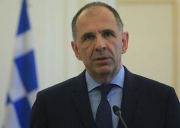 Greqia do të abstenojë për anëtarësimin e Kosovës në KiE, kryediplomati grek: Kemi arsye politike