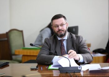 “Forma neobolshevike”/ Ndreca akuzon Vokshin: Jo kthimit të Komisionit hetimor si ilaç për epshet e ‘Byrosë Politike’