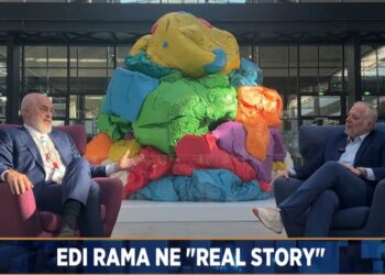 Himara, probleme me regjistrimin e pronave? Rama: Çdo bashki ka problemet e veta. Është një mit. Në cilën luftë s’ka probleme me tradhëtarë…!