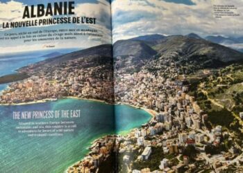 “Shqipëria, princesha e re e Lindjes”/ Rama zbulon çfarë gjeti në aeroportin e Parisit: Revista promovonte destinacionet turistike të vendit