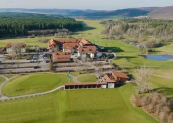 Zbulohet rezidenca e Anglisë në “Euro 2024”. Qëndrimi në një resort golfi do t’i kushtojë 1 mln Paund