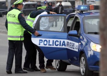 Shkelje pafund në rrugët e Tiranës, mijëra shoferë të gjobitur dhe 16 të arrestuar në një javë