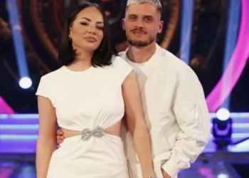 Si e pranuan prindërit e Bardhit? Sara: Dreqi e mori, jam Miss Globe! Ekselente dhe super e…!