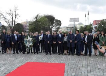 Braktisja/ Përkujtimi i ‘2 Prillit’, shkodranët bojkotojnë “Rithemelimin” e Berishës