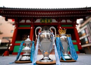 Tripleta e Manchester City zbarkon në Tiranë, ku dhe kur do të ekspozohen trofetë e ngritur nga yjet e Guardiolës