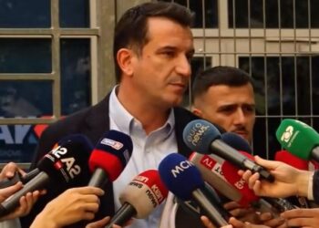 Pas më shumë se 7 orësh, Veliaj del nga ambientet e SPAK: Isha këtu si bashkëpunëtor, armiqtë e mi…!