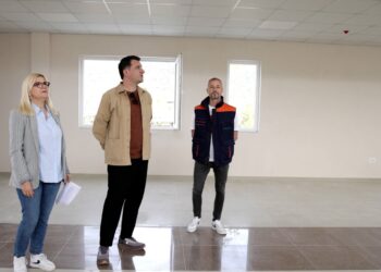 Qendër e re komunitare në Vaqarr, Veliaj: Investojmë njësoj si në qendër edhe në periferi. Dy hapësira të reja për varreza në Vaqarr e Petrelë