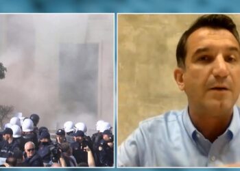 Veliaj: Më pritën jashtë SPAK makinat 100 mijë euro të këtyre që kanë mbledhur stanin me lepuj. Tirana e ‘94 me ndërtime pa leje nuk…!