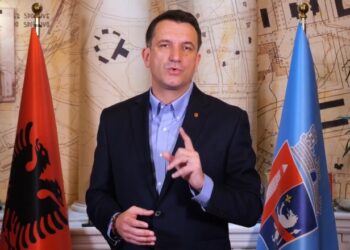 VIDEO/ Arrestimi i zyrtarëve të bashkisë, Veliaj: Po bëhet gjueti shtrigash! Gjykatat në fund e ndajnë shapin nga sheqeri