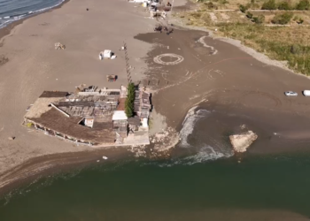 IKMT ‘zbarkon’ në Velipojë: Nis aksioni për prishjen e ndërtimeve pa leje buzë detit