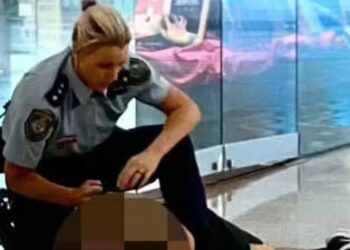 Trishtuese/ U godit me thikë gjatë sulmit në qendrën tregtare, ndërron jetë 38-vjeçarja: Si arriti të shpëtojë fëmijën 9 muajsh
