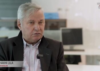 VIDEO/Humbi shtëpinë dhe ngeli në qiell të hapur, 79-vjeçari: Kam 6 vite që pres gjyqin…