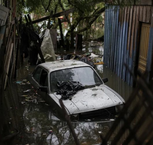 Mbi 70 persona të vdekur/Pamje apokaliptike nga Brazili, lumenjtë dhe balta rrafshojnë sipërfaqe të tëra