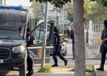 SPAK lëshon 50 urdhër-arreste, Policia aksion për rivalët e Vis Martinajt dhe vrasjet e bujshme