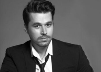 Podcast-i “Flasim”\ Alban Skënderaj: Kalova 20 orë të vështira në det në anijen me 400 veta!