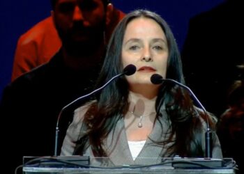 Kryenegociatoria Majlinda Dhuka në Athinë: Jam vajza e një babai minoritar, me fat të rritem me të dyja gjuhët