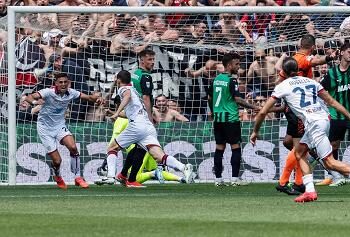 “Fundoset” skuadra e Bajramit e Kumbullës, Cagliari dërgon Sassuolo në Serie B