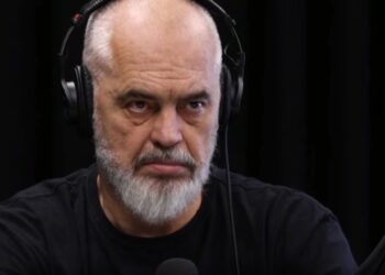 Podcast “Flasim”\ Edi Rama për veten: Pas 20 viteve dua të jem ‘Katunar pa pretendime dhe i padukshëm’