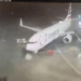 Video e pabesueshme! Era e fortë sposton avionin 40-tonësh si të ishte lodër