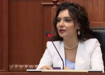 “Akuzoni Ramën për çdo gjë që ndodh në faqen e dheut”, Spiropali: Lutemi për avokatin Mëngjesi