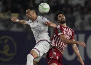 Trofeu i Conference League shkon për grekët, Olympiacos mposht Fiorentinën