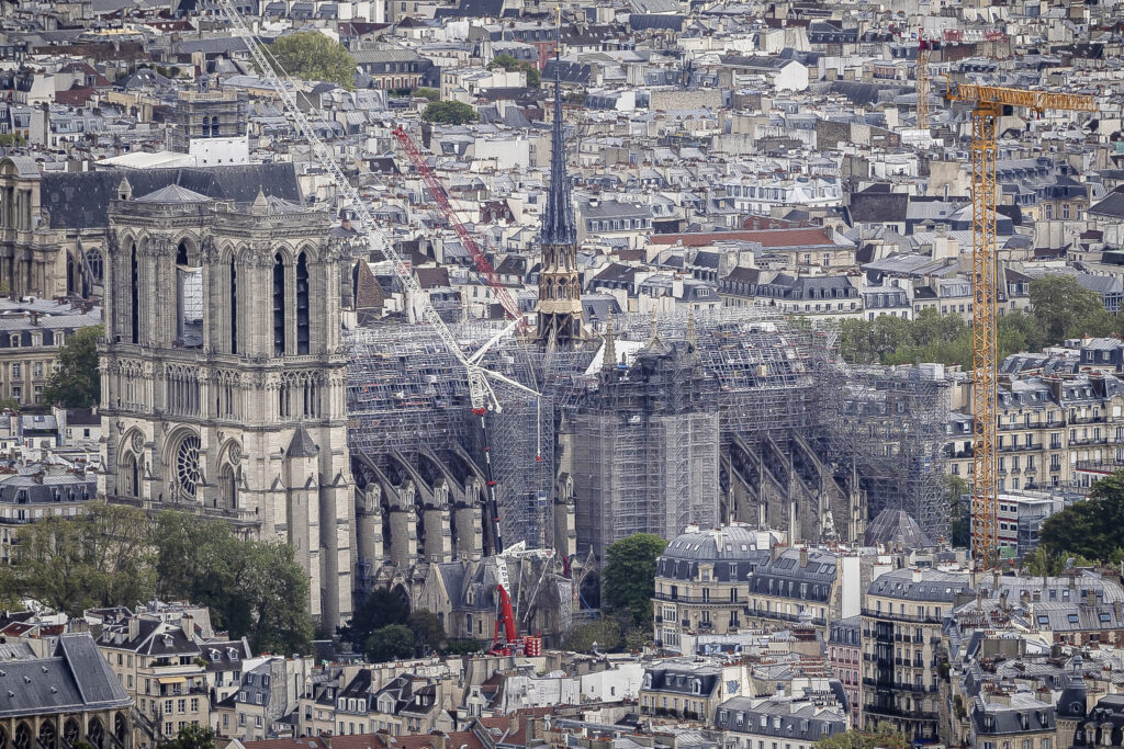 Kina dhe Franca do të bashkëpunojnë për restaurimin e katedrales “Notre Dame” të Parisit