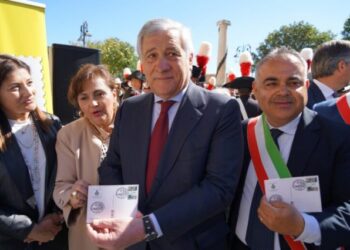 Emigrantët, reagon Tajani: Marrëveshja me Shqipërinë lufton trafikantët e çdo lloji