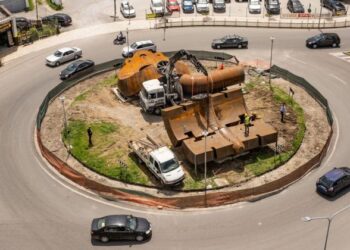 FOTO / Do vendoset në hyrje të Shkodrës, mesazhi i skulpturës “The Albanian key”