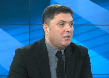 Protesta te Bashkia, Çollaku: Po përdoret nga Ahmetaj kundër Veliajt, demokratët të qëndrojnë larg luftës civile brenda PS