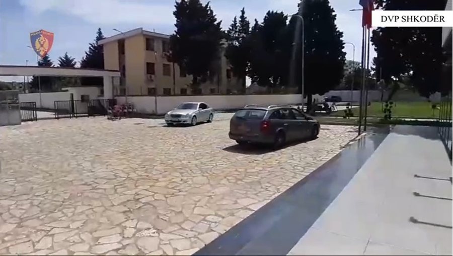 Po shkëmbenin drogën, katër të arrestuar, mes tyre dhe një grua