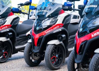 Mbërrijnë motorët ambulancë në Vlorë, Koçiu: Zgjidhja e duhur për të përballuar fluksin