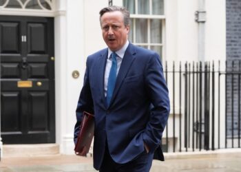 Pak para mbërritjes në Tiranë, Cameron: Partneriteti ynë po jep rezultat kundër emigracionit të paligjshëm