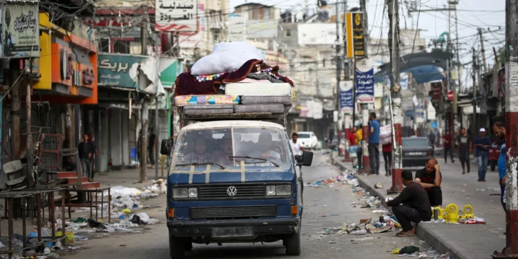 Rafahu drejt asgjësimit, ofensiva izraelite, 300 mijë banorë zhvendosen nga Gaza Jugore