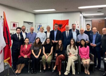 Veliaj takon komunitetin shqiptar në Japoni: Modest në numra, por kyç për forcimin e marrëdhënieve
