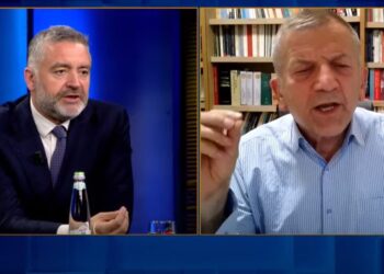 Debati/ Klosi: Termi emigrantë ka rënë, shqiptarët janë diaspora. Ish-deputeti i OMONIA: Në takimin e Athinës s’kishte asnjë flamur grek