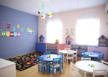 Emrat/ Nëna denoncon edukatoren se i dhunoi djalin 3-vjeçar, nis hetimi për 24-vjeçaren në Tiranë