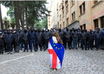 Gjeorgji, protestuesit thirrje ligjvënësve të mbështesin veton e Presidentes