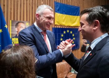 Erion Veliaj takon Vitali Klitchkon: Gati për boks!