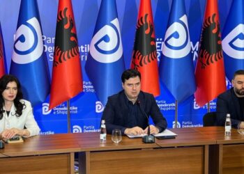 Protesta para Bashkisë Tiranë, reagon PD: S’ka vlerë për aq kohë përdoret për interesat e Berishës dhe Metës