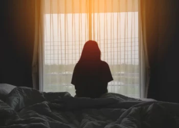 “Po tregove, do të të vras babanë”, arrestimi i të moshuarit për ngacmim seksual, flet nëna e 13-vjeçares: E gënjente, i jepte lekë