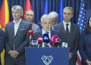 “Do ta mbrojmë Ohrin”, Ali Ahmeti sfidon Mickoskin: Shqiptarëve nuk i dridhet qerpiku