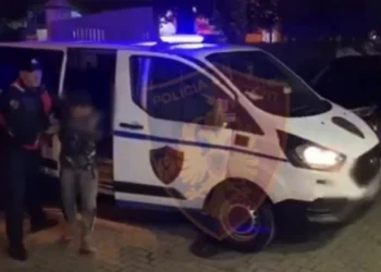 Emrat/ U mbaroi afati paraburgimit pa u gjykuar, lënë qelinë 32 persona të arrestuar për drogë