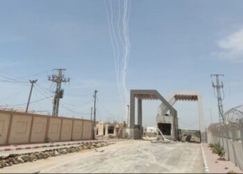 Dëgjohen sirena në Tel Aviv, Hamasi thotë se ka gjuajtur raketa nga Gaza