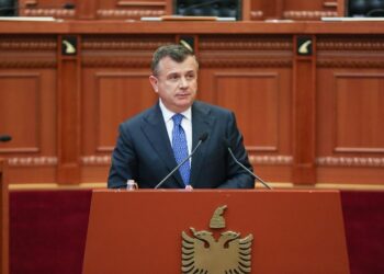 Kuvend/ Vrasja e policit në Fier, Balla: Na duhet një politikë e re penale, drejtësia të japë dënim ekzemplar