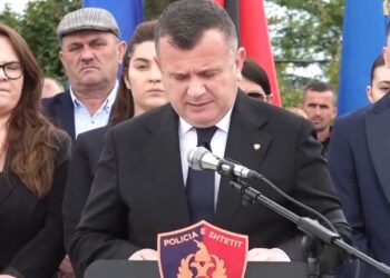 Emrat/ Ceremonia e rivarrimit të 5 dëshmorëve të atdheut, Balla: T’i konsolidojmë rezultatet