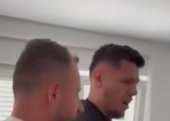 VIDEO/ Daku e merr vesh ftesën e Sylvinhos nga televizori, nuk i mban lotët. Familjarët festojnë me armë