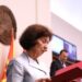 Incidenti/ Betohet Presidentja e re e RMV, përmend vetëm emrin Maqedoni! Ambasadorja greke largohet nga salla e Kuvendit