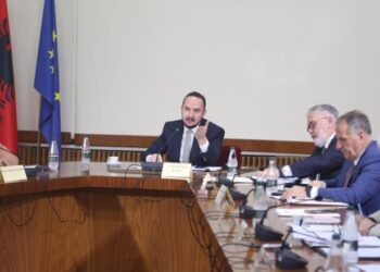 Hetimi/ Dëshmitë për TIMS, Gogu-Salianjit: Komisioni s’është spektakël, hidh në votim kërkesën e ministrit Balla